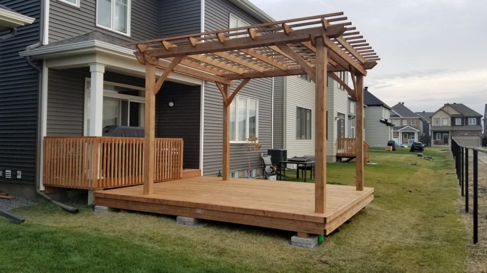 13 X 16 Wood Deck And 10 X 12 Wood Pergola Traditional Deck Ottawa By Mjolnir Construction Houzz Au