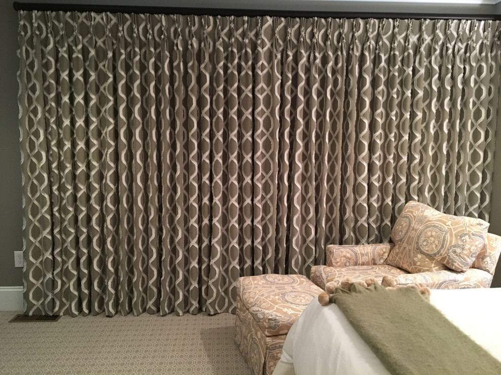 Bedroom - contemporary bedroom idea