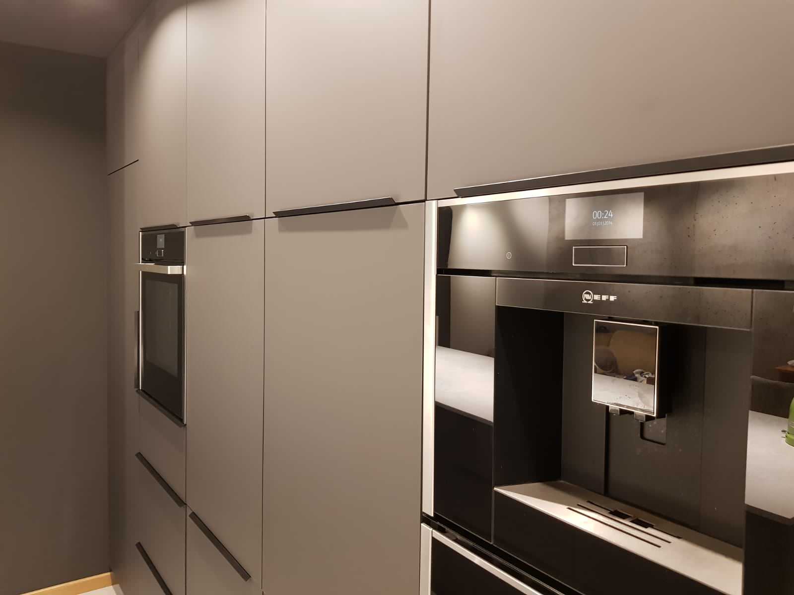 Кухня в современном интерьере