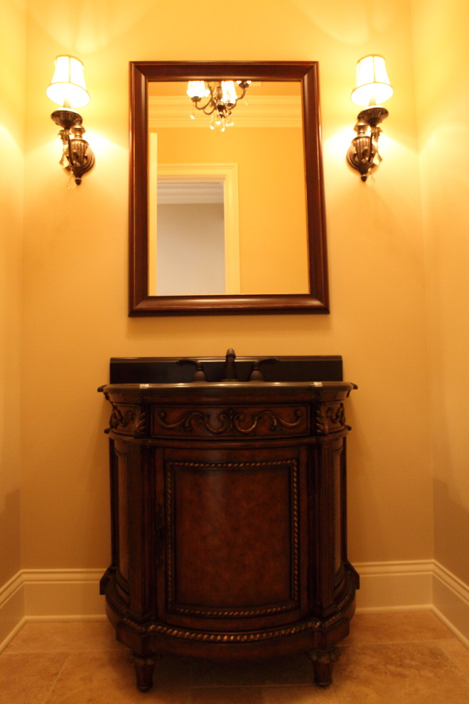 Example of a classic powder room design in Chicago