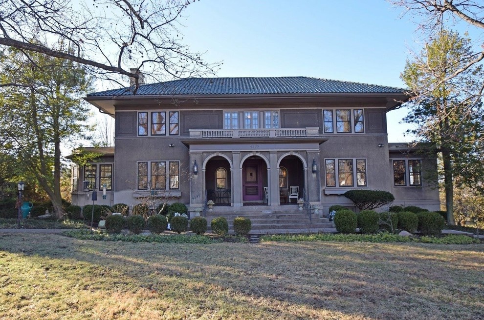 Painting old stucco/outside of house?