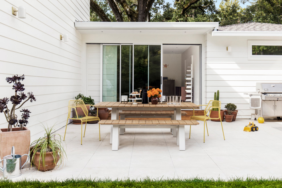 Inspiration for a midcentury backyard patio in San Francisco.