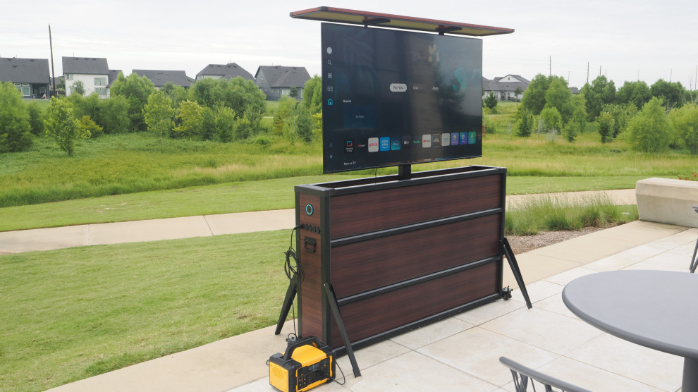 Outdoor TV lift cabinet
