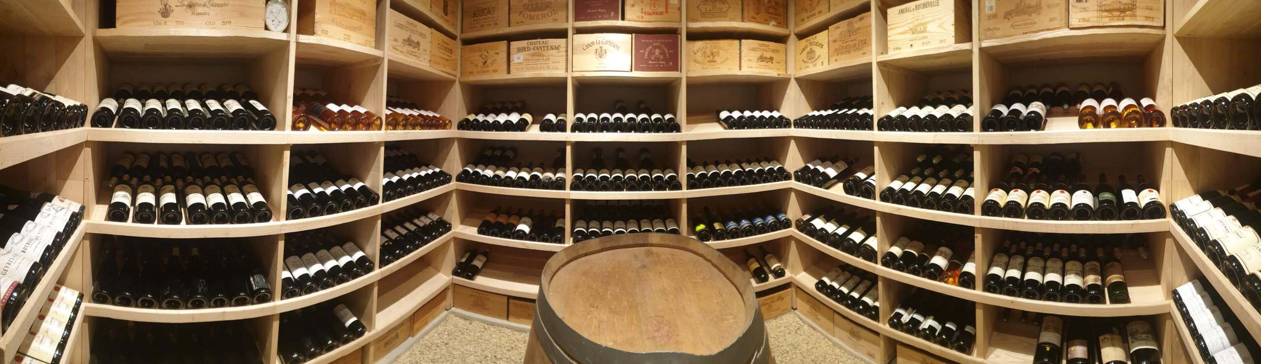 Panoramique sur la cave