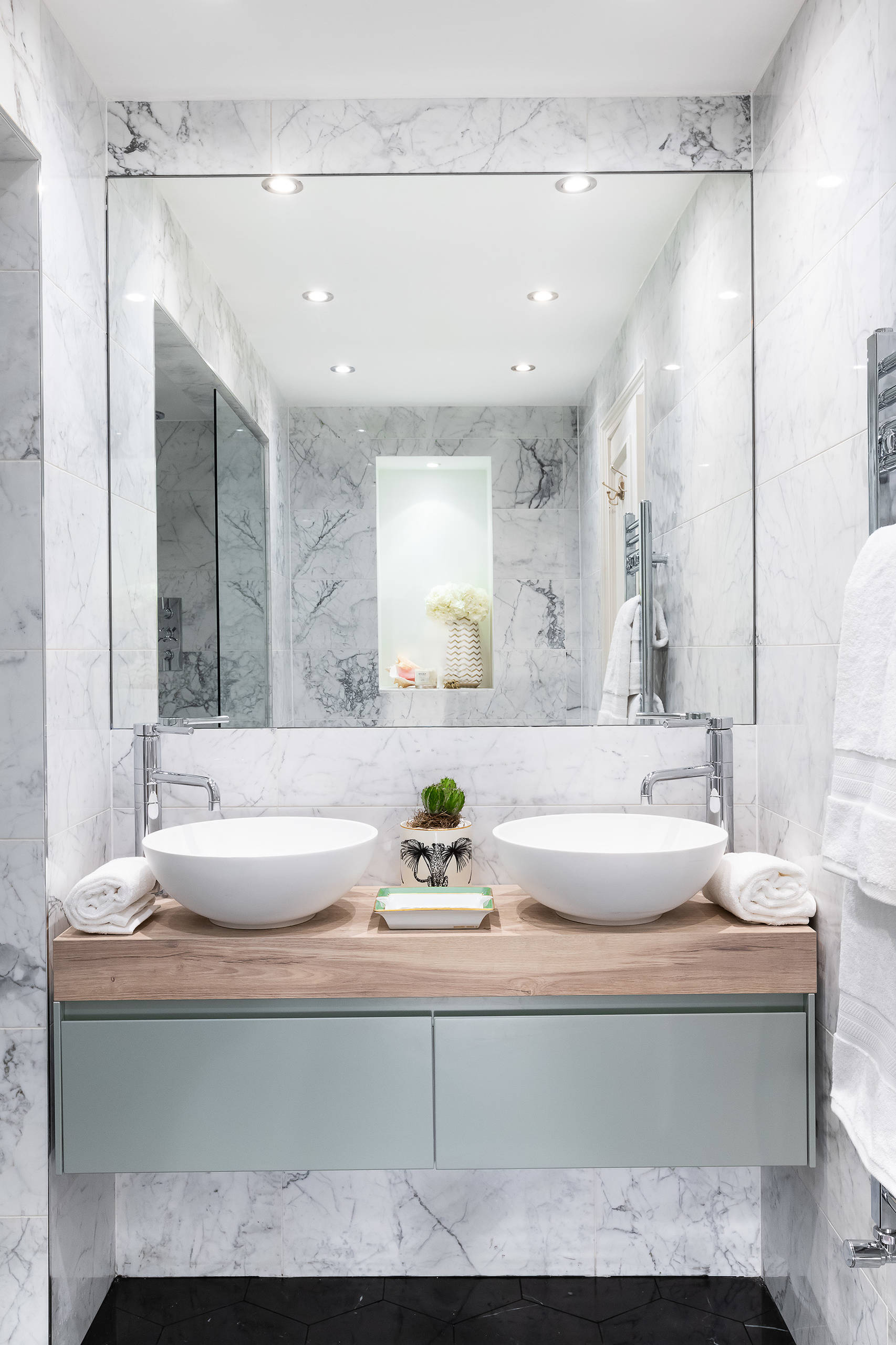 75 Gray Tile Bathroom Ideas You'll Love - December, 2025 | Houzz, image size:1706x2560