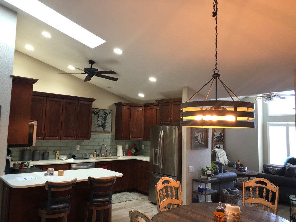 Kitchen - kitchen idea in Denver