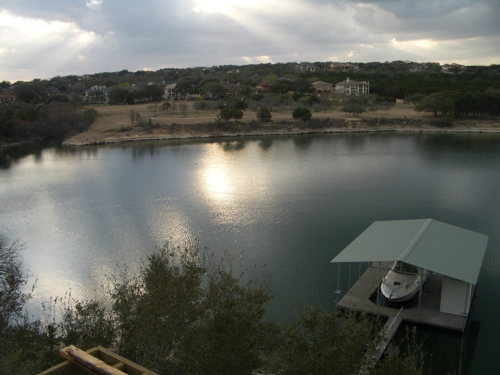 Lakeside Home on Lake Travis Near Austin