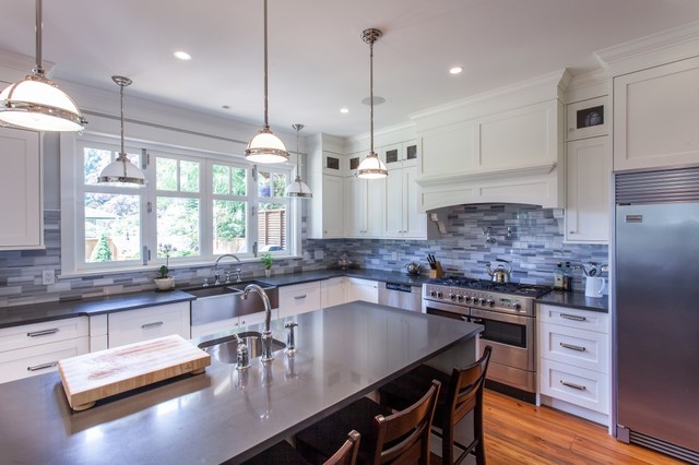 Transitional transitional-kitchen