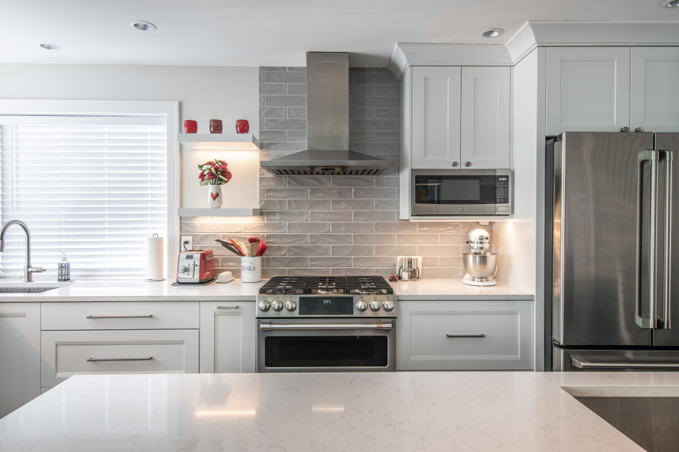 Transitional kitchen photo in Seattle