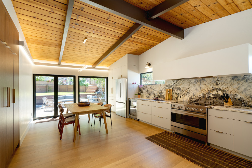 Warm Mid-Century Modern Home Remodel