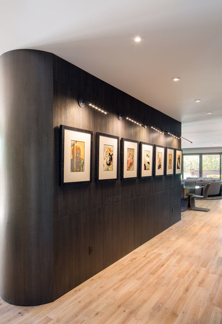 University contemporain-couloir