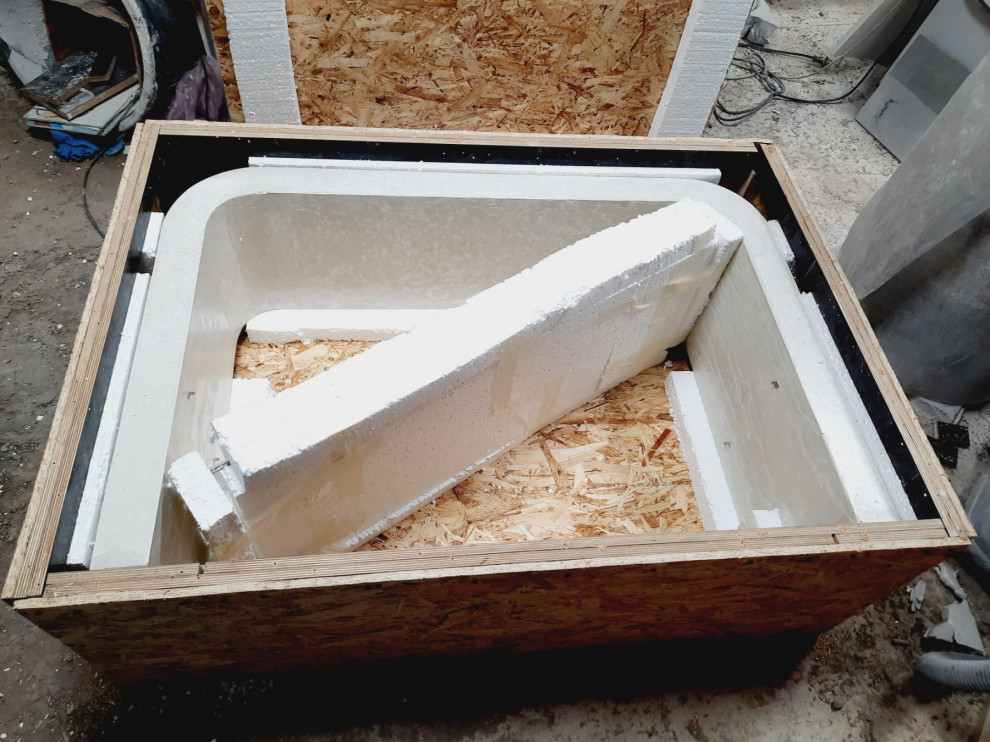 Стойка-консоль для телевизора