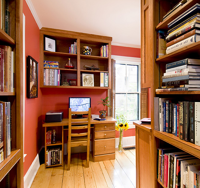 LIbrary/Office/Front Stairs klassisch-arbeitszimmer