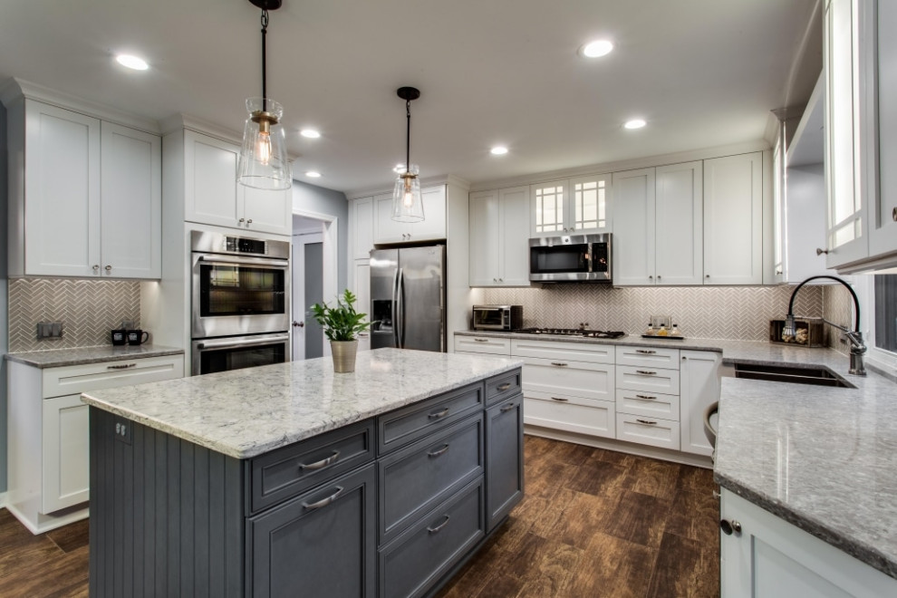 Inspiration for a transitional kitchen remodel in Los Angeles