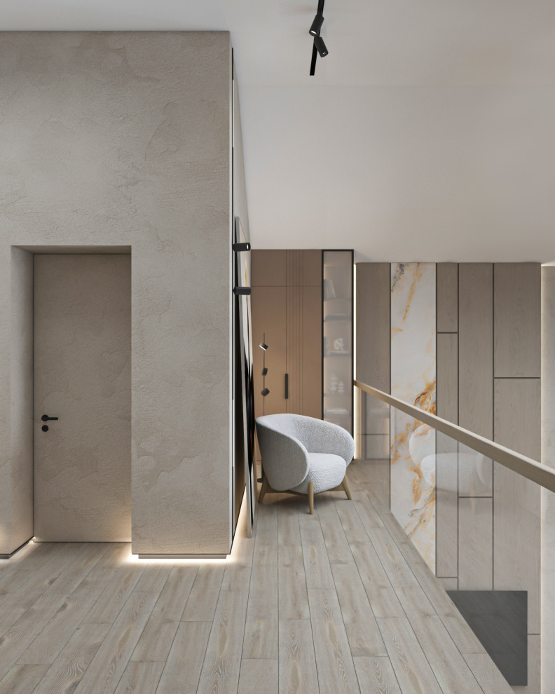 Двухэтажный частный дом со вторым светом.