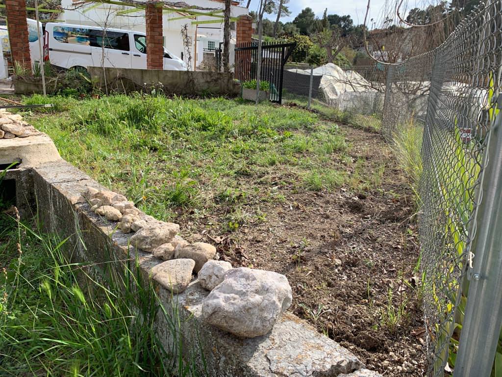 Remodelación de zona ajardinada pequeña