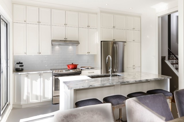 Transitional Kitchen nyklassisk-koek