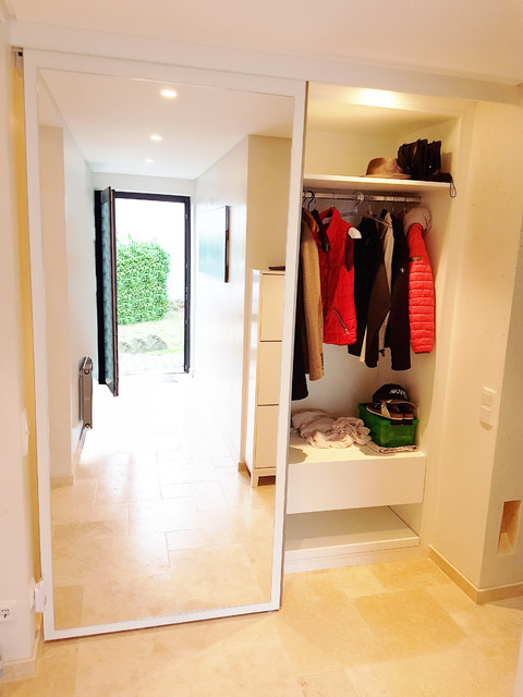 Garderoben contemporain-entree