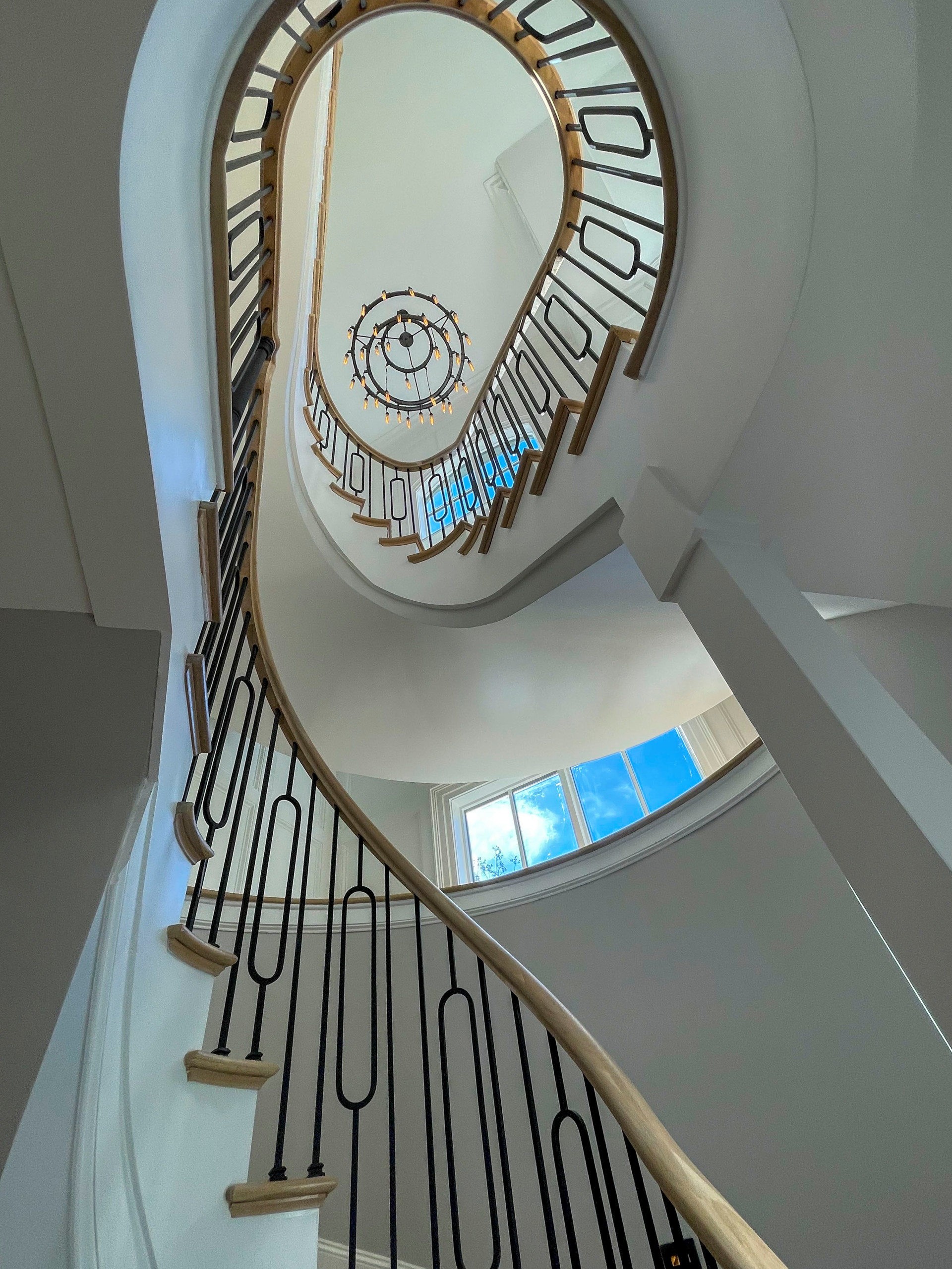 95_Remarkable and elegant floating elliptical staircase, McLean, VA 22101
