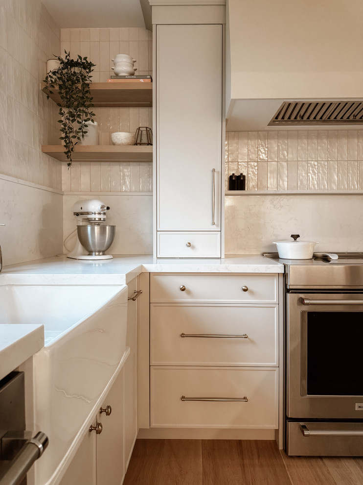 Kitchen - kitchen idea in Toronto
