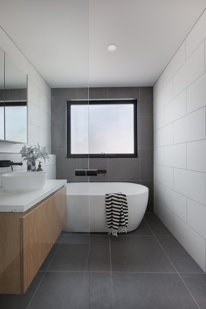 Inspiration for a scandinavian bathroom in Melbourne.
