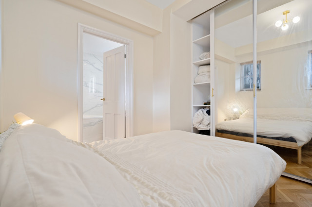Full flat conversion and renovation klassisk