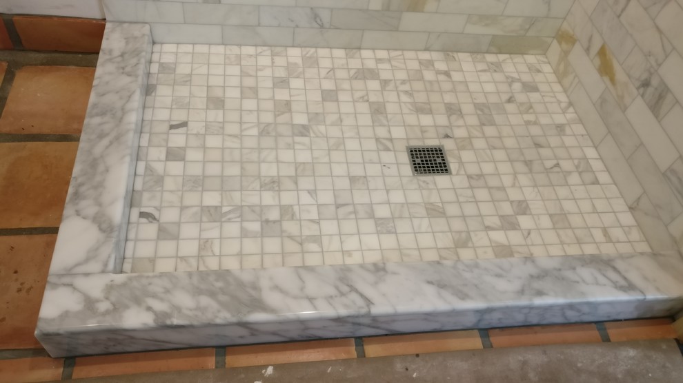 Bathroom - bathroom idea in Miami