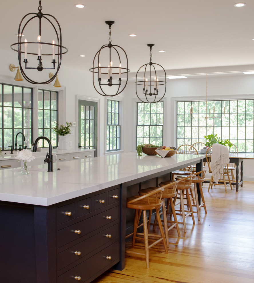 Transitional kitchen photo in Philadelphia