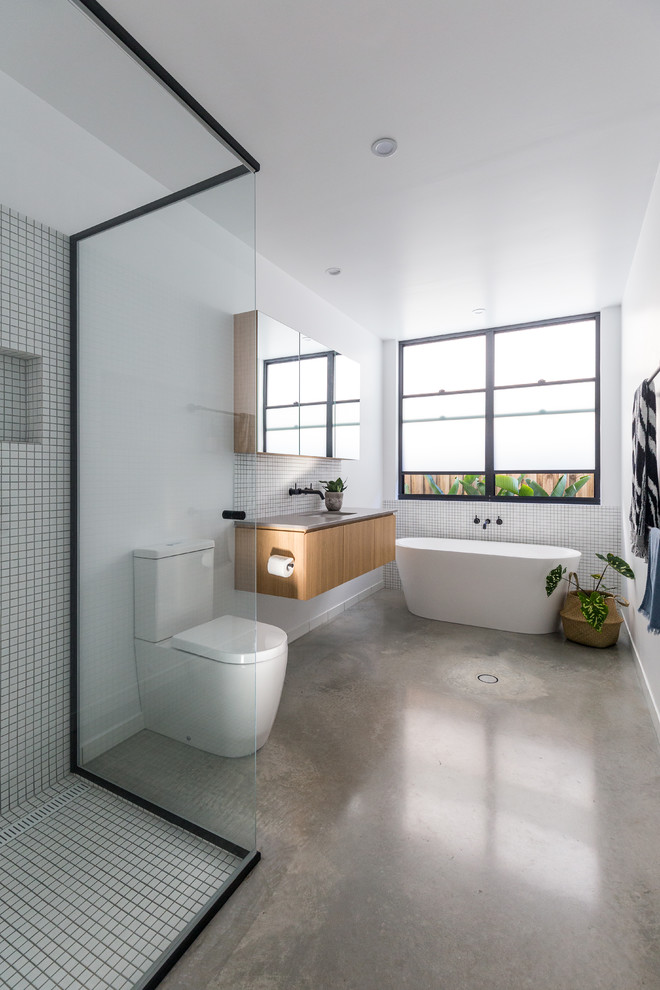 Contemporary bathroom in Gold Coast - Tweed.
