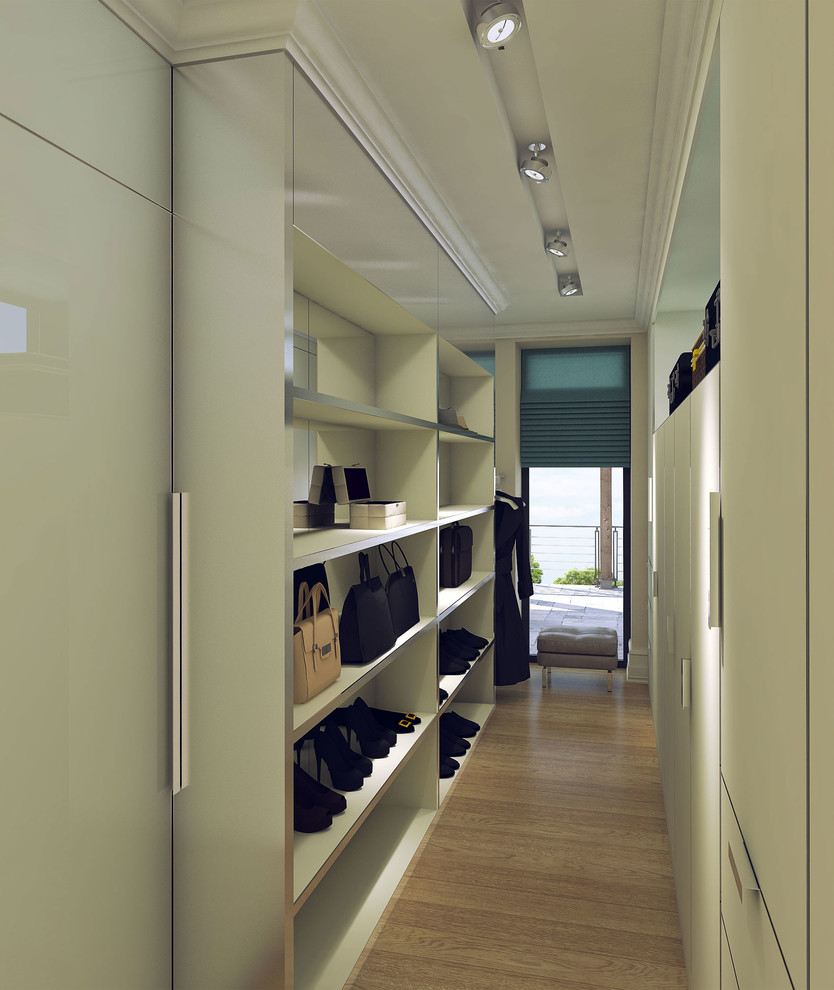 Спальня в мятных тонах с гардеробной