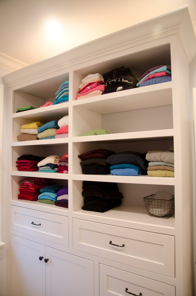 This is an example of a traditional storage and wardrobe in New York.