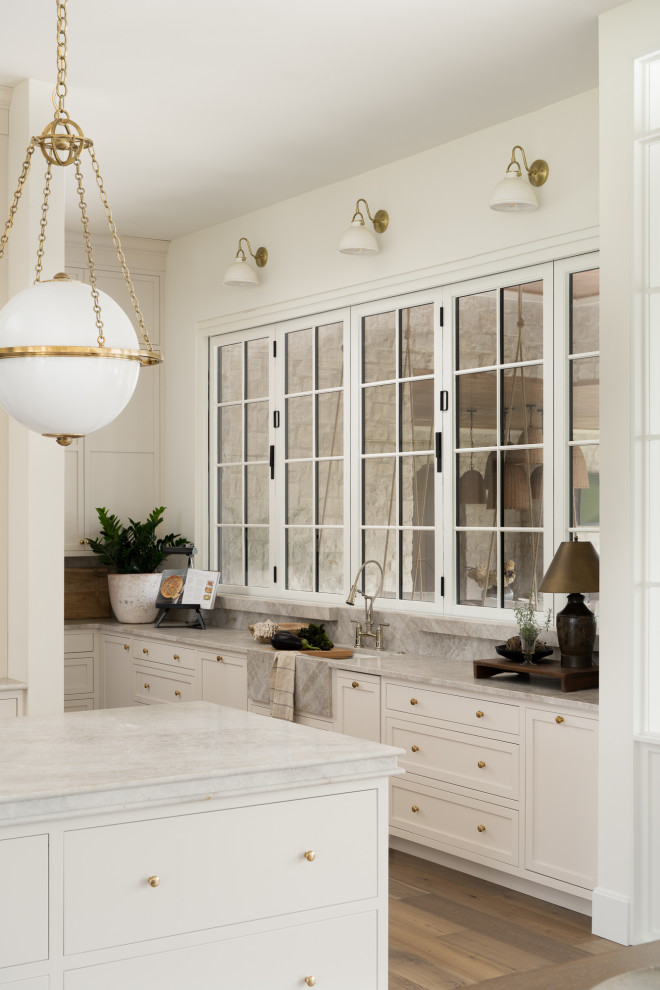 Kitchen - transitional kitchen idea