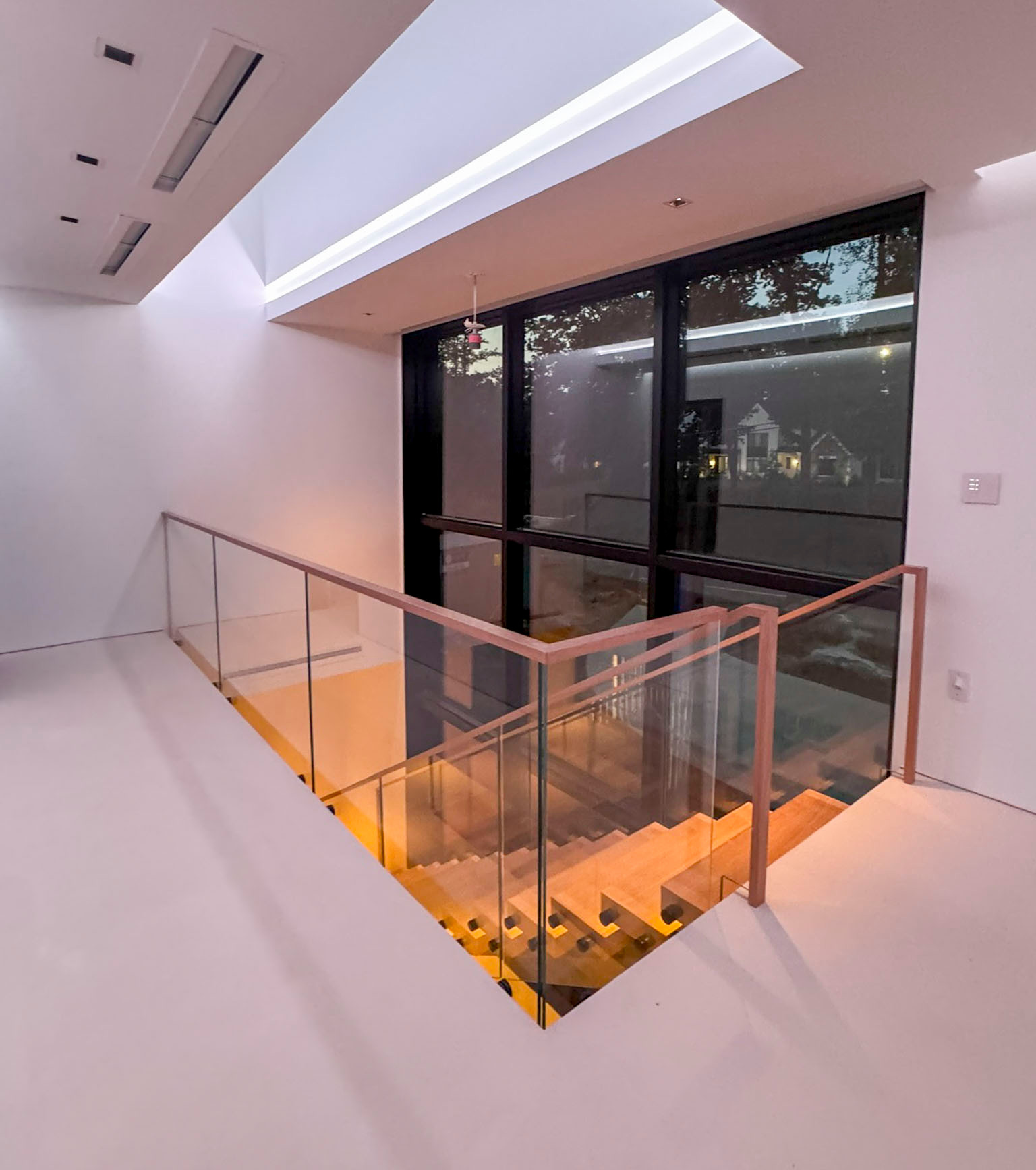 126_Visually Open and Light Contemporary Staircase, Mclean, VA 22102