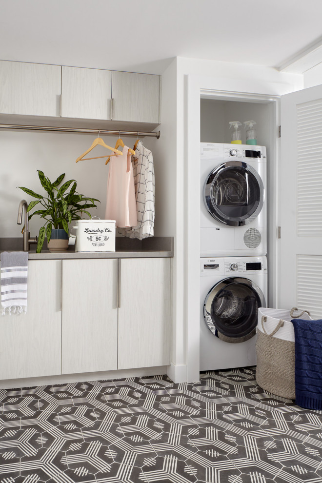 Design ideas for a contemporary laundry room in San Francisco.