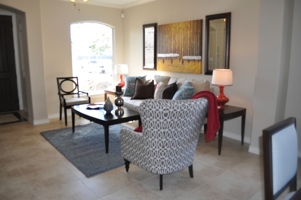 Transitional home design photo in Austin