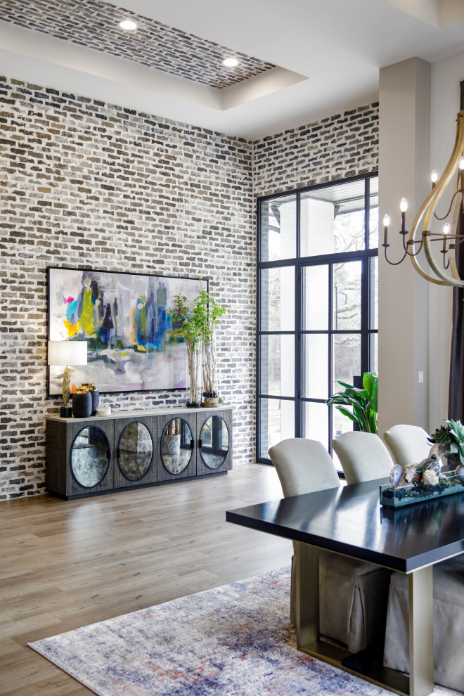 Transitional home design photo in Houston