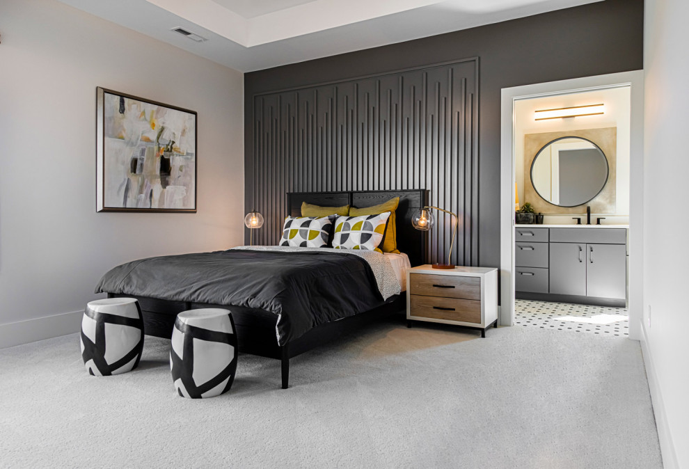Идея дизайна: хозяйская спальня среднего размера в скандинавском стиле с белыми стенами и ковровым покрытием без камина