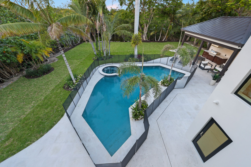 PRIVATE RESIDENCE - OCEAN RIDGE
