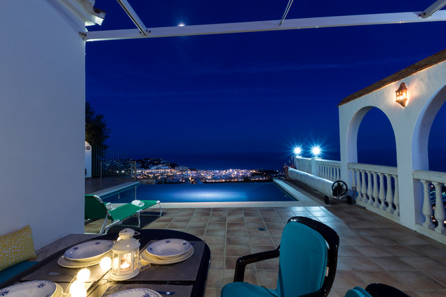 Home Staging integral en villa de alquiler vacacional mediterranean-deck