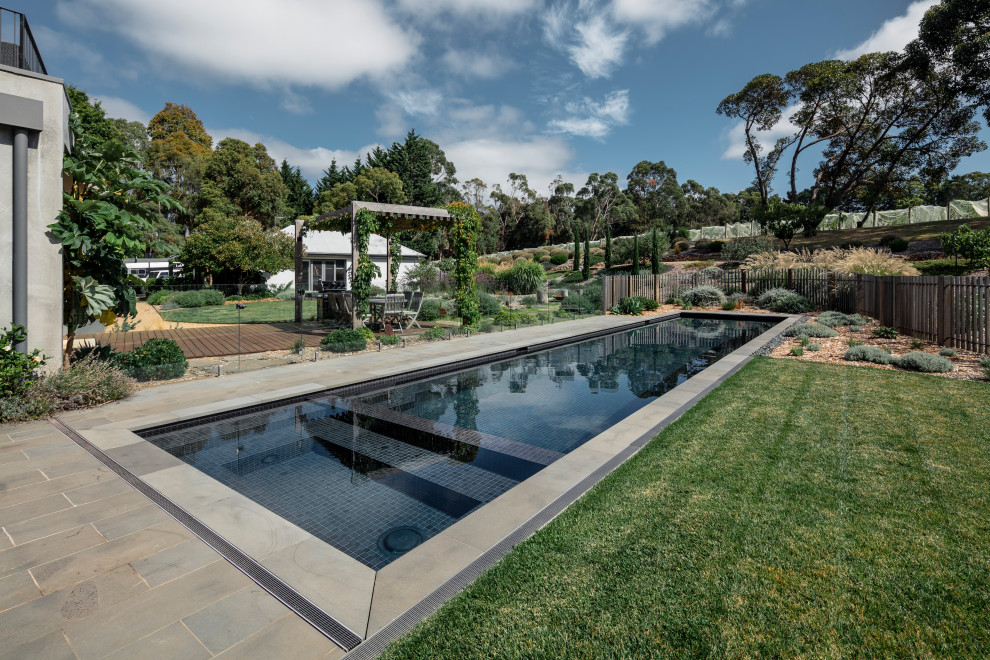 Inspiration for a pool remodel in Melbourne