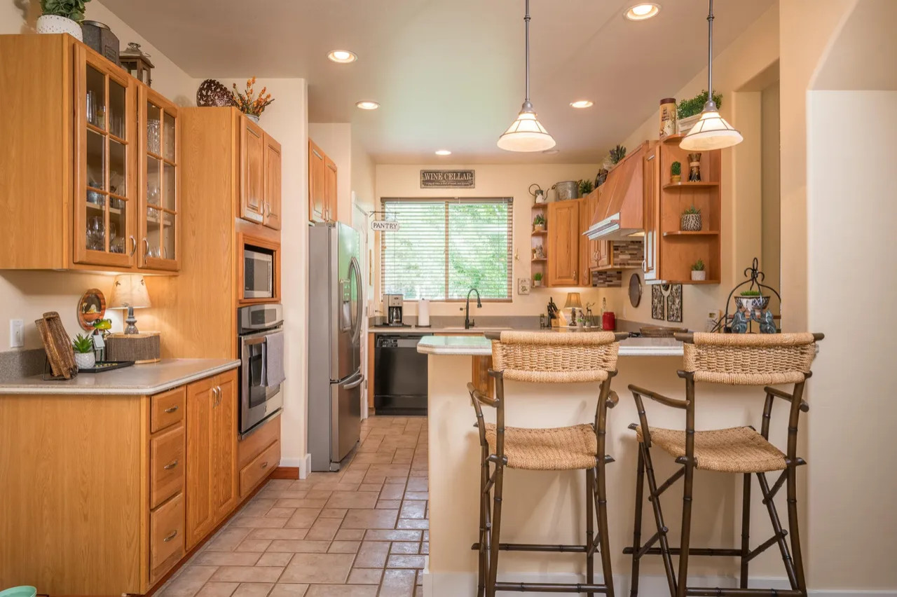 Melrose Full House Before Kitchen