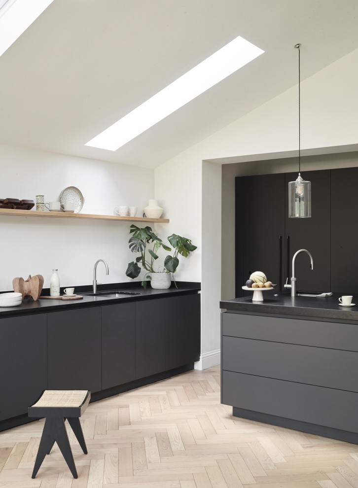 Photo of a contemporary kitchen in London.