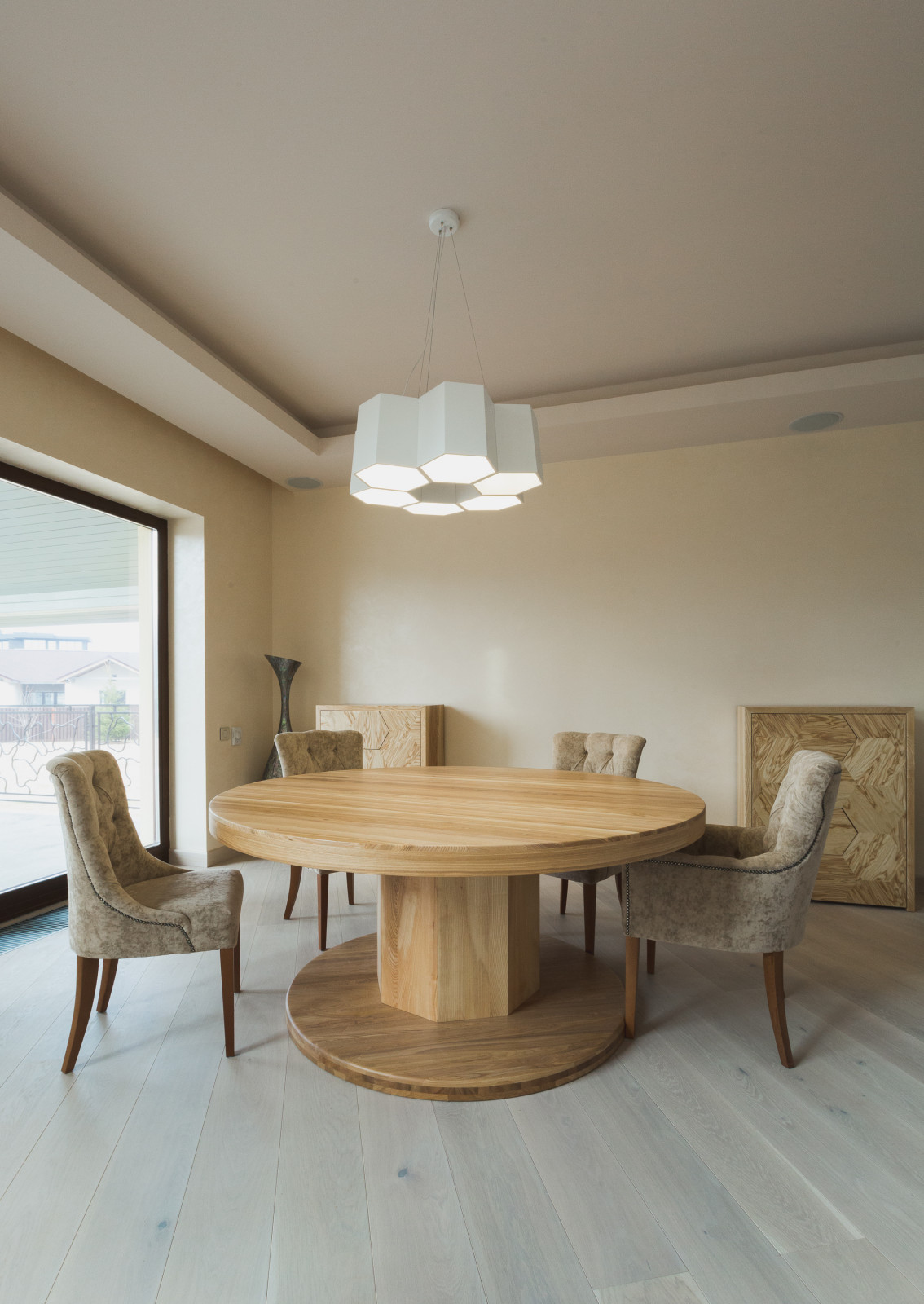 Комод и Стол