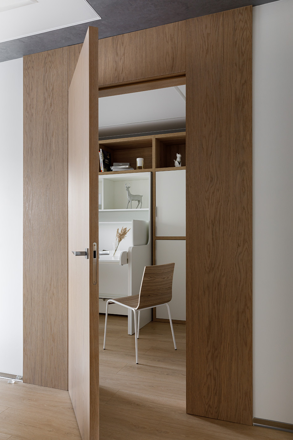 Интерьер трёхкомнатной квартиры в стиле минимализм, г. Калининград