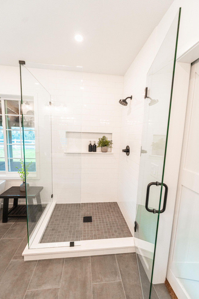 Farmhouse Bathroom