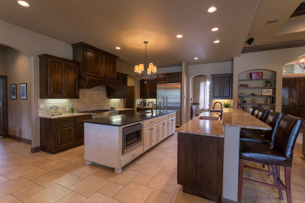 Example of a transitional kitchen design in Austin