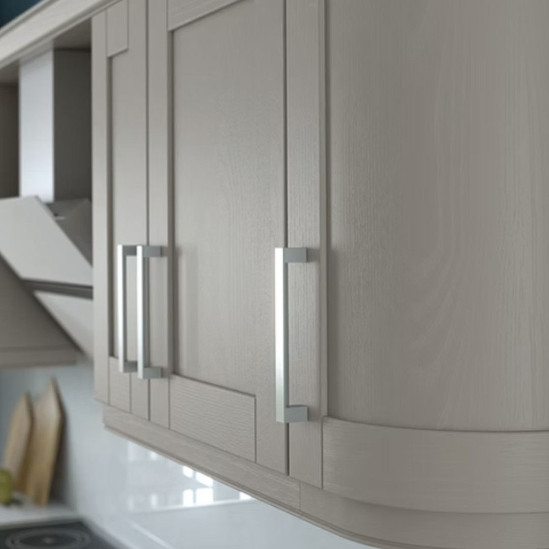 Textured grain painted shaker kitchen with natural finish and rich tones, a top choice for Market Harborough kitchens blending tradition and character.