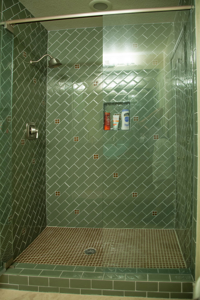 Example of a trendy bathroom design in Phoenix