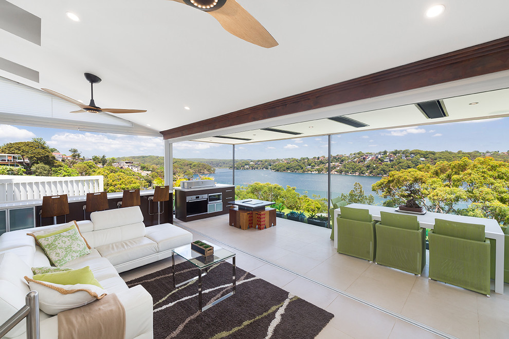 Inspiration for a traditional home design in Sydney.