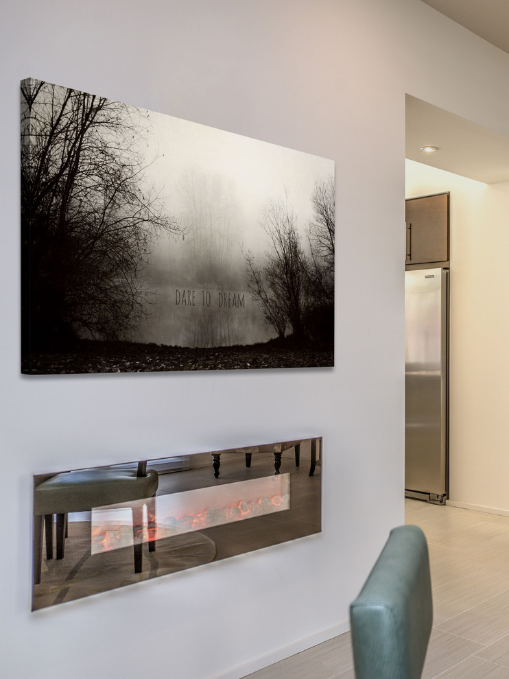 Inspiration for a transitional home design remodel in Los Angeles